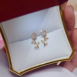 Rose Stud Earrings With White Zircon And Pearl Accents